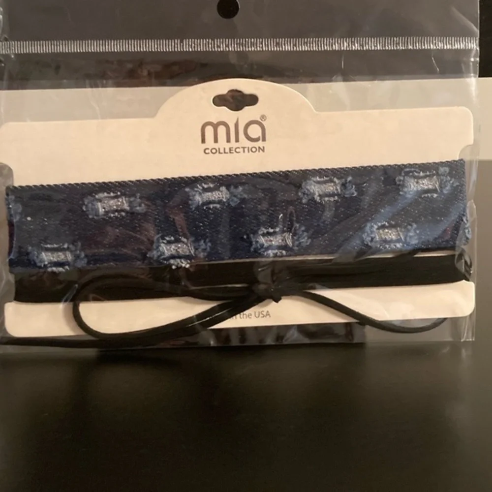 MIA choker set Blue distressed denim with sparkly silver glitter.